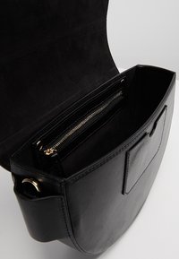 Liebeskind Berlin Borsa a tracolla - black