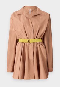 SUPER OVERSIZED SHIRT FLARED MINI DRESS - Rochie tip cămașă - cappuccino