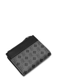 Schwarze Geldbörse mit strukturiertem Oberflächenmaterial, das ein Muster aus Logos und Blumenformen aufweist. Reißverschlussverschluss und glattes Material. Kompaktes Design.