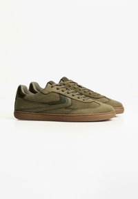 Bershka Sneakers - khaki