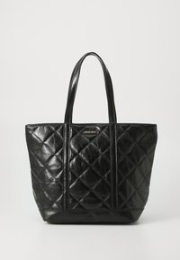 Geantă tote din piele matlasată neagră, cu mânere duble, având o formă rectangulară și o textură netedă. Logo aurit pe față.