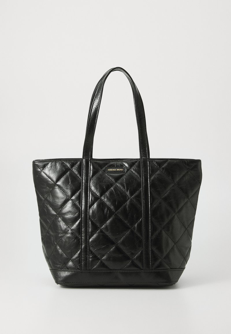 Borsa tote in pelle trapuntata nera con doppi manici, caratterizzata da una forma rettangolare e una texture liscia. Logo dorato sul davanti.