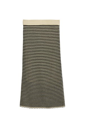 Jupe en tricot à rayures horizontales noires et blanches longueur genou avec une ceinture beige et un ourlet festonné sur fond blanc.
