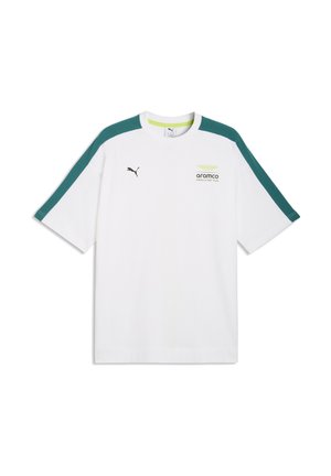 Weißes Kurzarmhemd mit türkisfarbenen Schulterstreifen, Puma-Logo auf der linken Brust und Aramco Formula One Team-Logo auf der rechten Brust.
