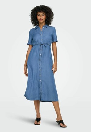 ONLY HEMDBLUSENKLEID ONLCHARIS LANGES KLEID - Džinsinė suknelė - medium blue denim