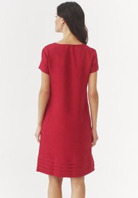TATUUM TWIGA - Denní šaty - rouge