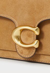 COACH TABBY SHOULDER BAG 26 - Ručna torba - b4/sand