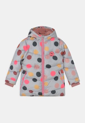 Veste matelassée grise à capuche pour enfant avec des pois multicolores et une fermeture éclair rose, avec un patch "Hey! Girl" sur la poitrine.
