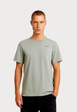 - T-shirt basic