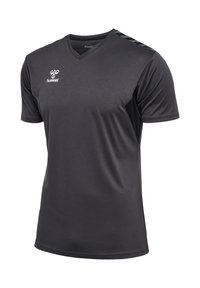 Czarna sportowa koszulka z krótkim rękawem i dekoltem w serek, logo hummel na piersi oraz wzór szewronu na prawym ramieniu.