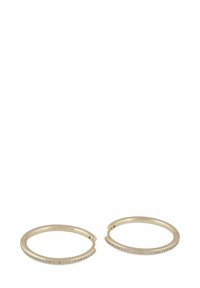 Guldörhängen i form av hoops med ett tunt band som har små, glittrande kristaller längs kanten, mot en vit bakgrund.