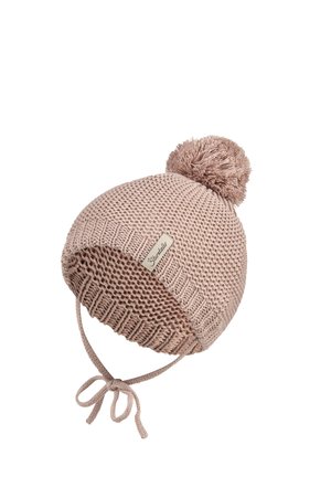 Rosa gestrickte Babymütze mit Pompon oben, Ohrenschutz und gebundenen Bändern unter dem Kinn.