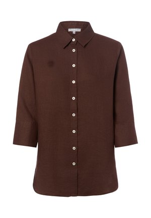Camicia marrone con bottoni, maniche tre quarti e colletto classico, realizzata in tessuto strutturato.