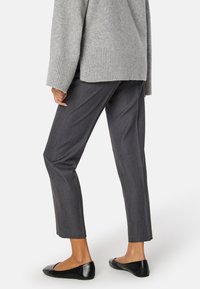 Bubbleroom HIGH WAIST SLACKERS - Broek - light grey