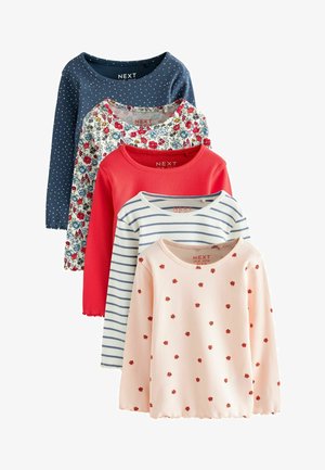 Set di cinque camicie a manica lunga: blu navy con pois bianchi, floreale, rossa a coste, a righe blu e bianche, e rosa pallido con piccoli fiori rossi.