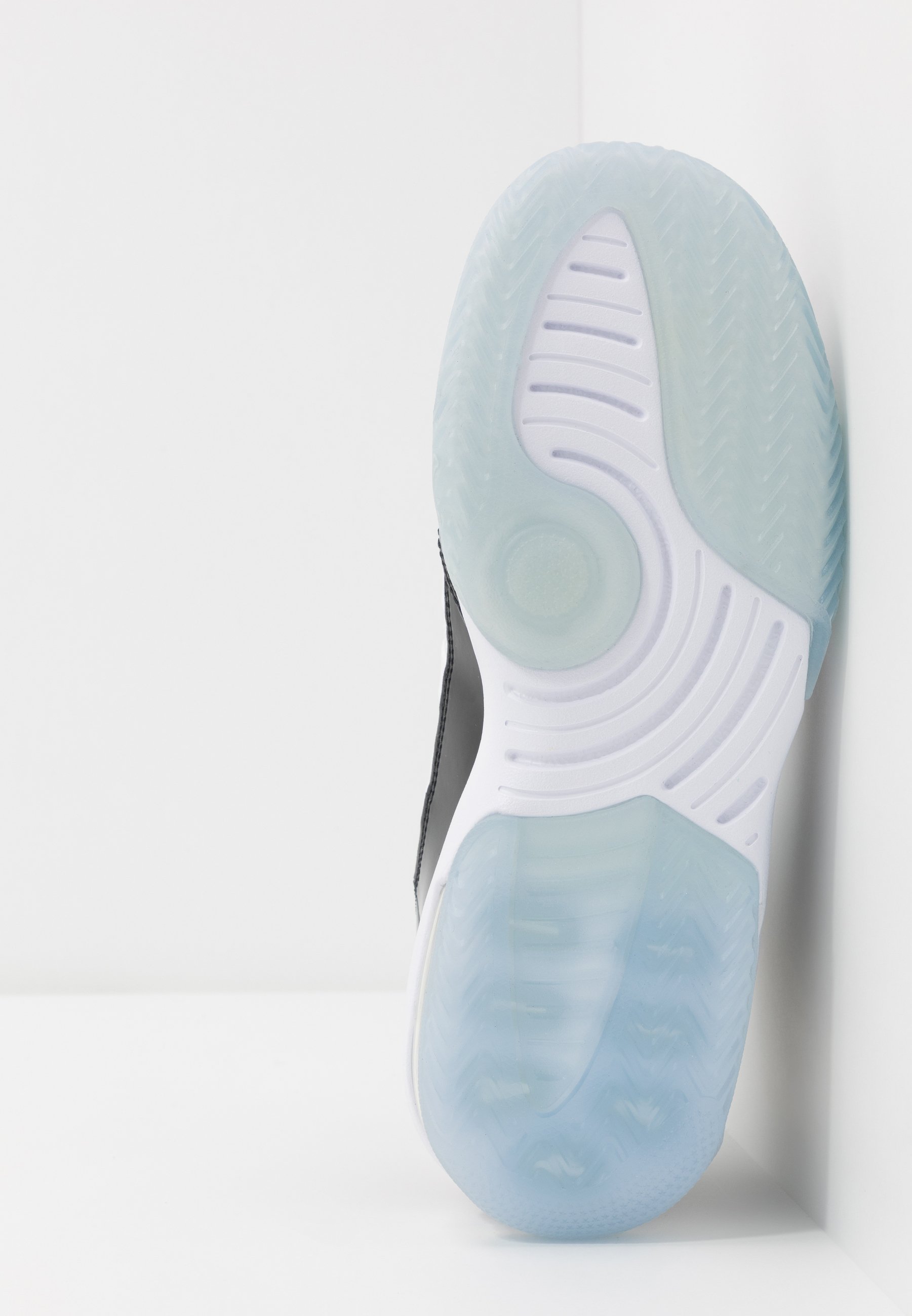 jordan max aura teal