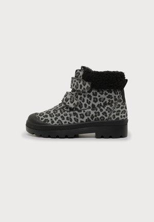 Friboo by Zalando, Класически боти до глезена - black/grey