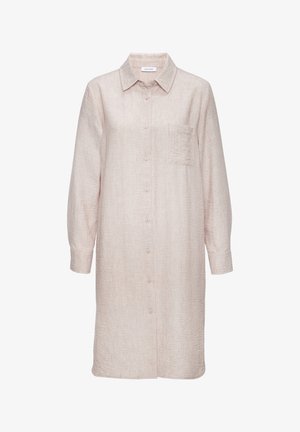 Hellbeiges langärmeliges Hemdblusenkleid aus strukturiertem Stoff mit vorderen Knöpfen, einem Kragen und einer Brusttasche.