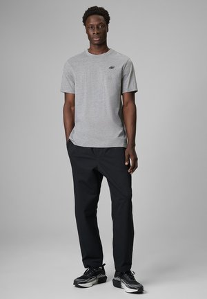 4F, - T-shirt basic