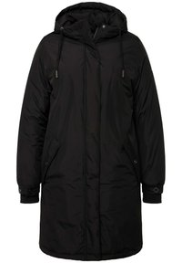 Parka noire à capuche fabriquée en matériau lisse et rembourré, avec une fermeture éclair à l'avant, des poches latérales et des poignets élastiques pour la chaleur et le confort.