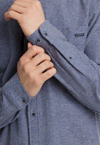 Lindbergh BRUSHED LS - Camicia - deep blue