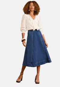 REGULAR FIT - TEXTURE RUFFLE DETAIL 3/4 SLEEVE - Camicetta - ivory