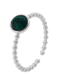 Anello regolabile in argento con una pietra di malachite rotonda caratterizzata da motivi verdi e neri, accentuato da un design a banda con perline.