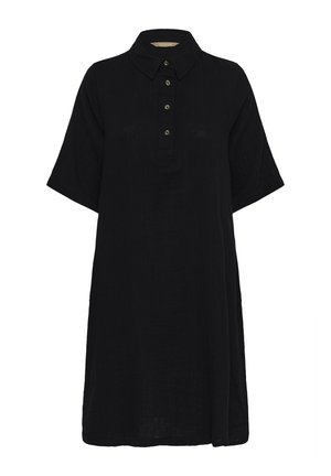 Sort knælængde kjole med korte ærmer, krave og fire knapper på frontklap, lavet af tekstureret stof.