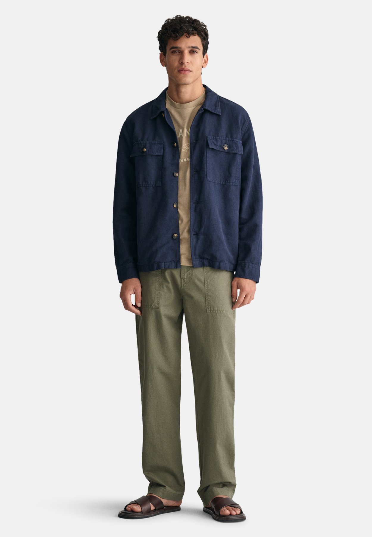 REGULAR FIT