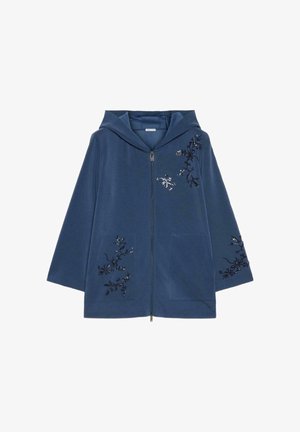 Veste à capuche bleue avec fermeture éclair, ornée de broderies florales noires sur la poitrine, les poches et les manches, dotée de deux poches avant et de manches longues.