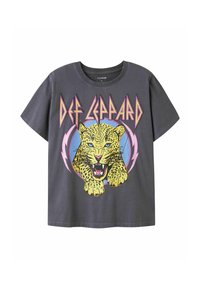 Siva bombažna majica s krožnim izrezom, ki prikazuje barvit leopardji grafični vzorec in besedilo "DEF LEPPARD" v bold, ostrih pisavah.