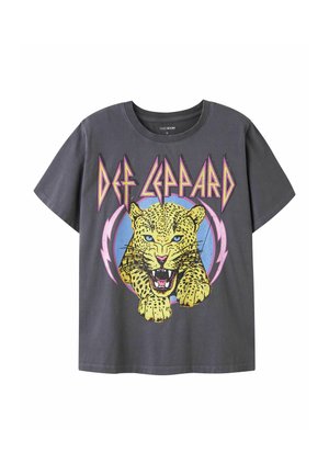 Gray cotton t-shirt with a round neckline, featuring a colorful leopard graphic and "DEF LEPPARD" text in bold, angular font.