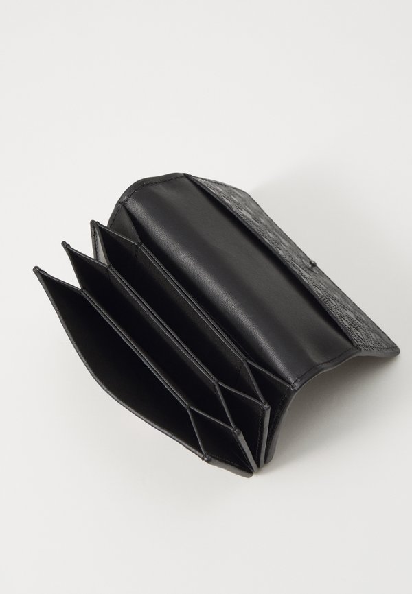 MONOGRAM MULTI HOLDER - Wallet2