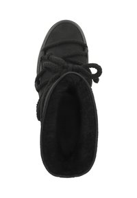 Botín negro hasta el tobillo con un upper texturizado, punta redonda, cordones gruesos y un forro interior suave y peludo. Diseño minimalista, sin patrones visibles.