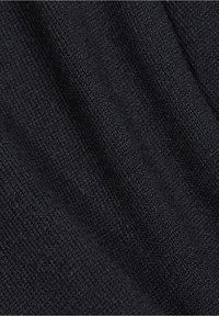 Esprit Stickad tröja - black