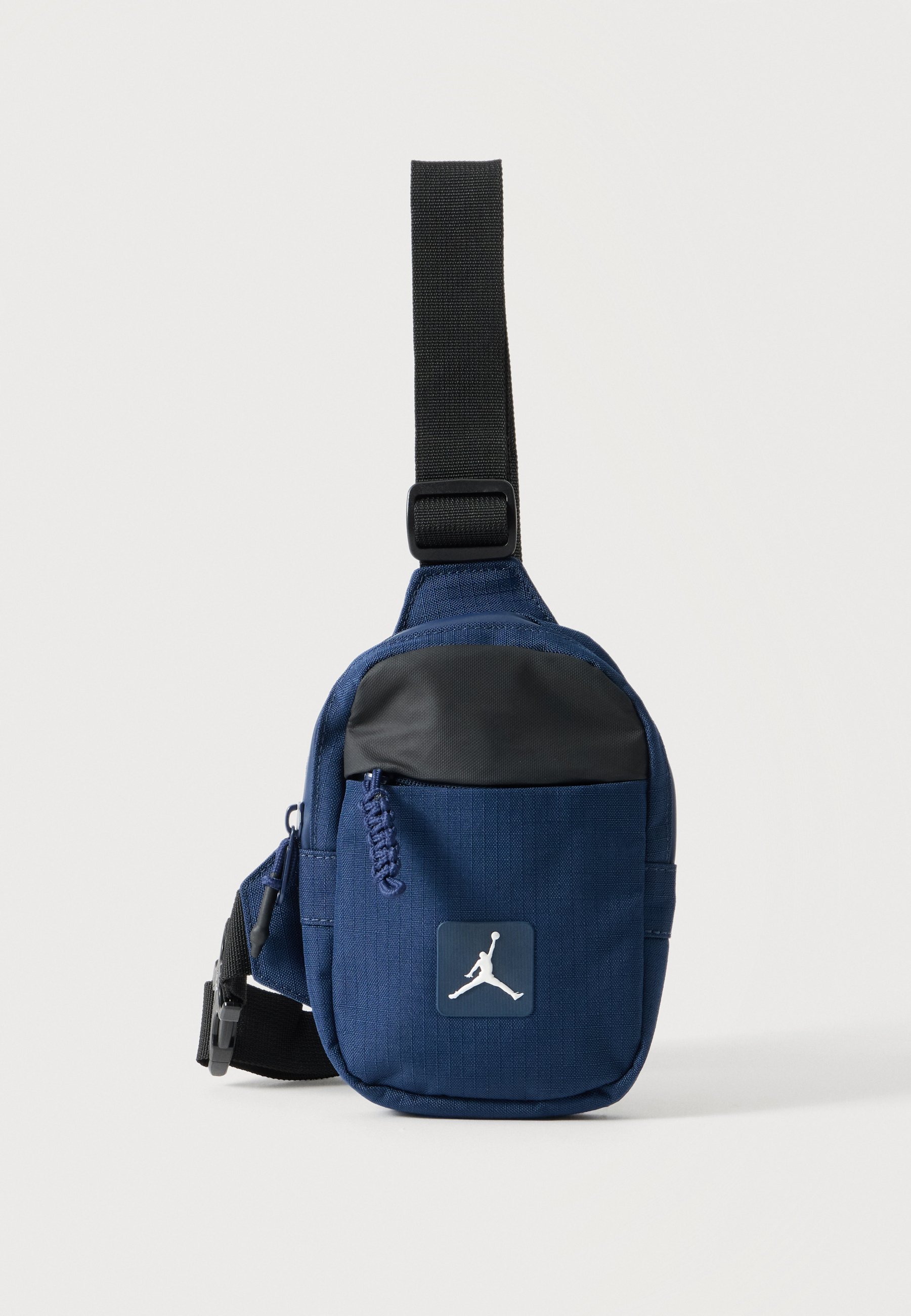 nike brasilia 6 xl backpack inside Medium Training for Women and Men with Secure Storage & Water Resistant Coating, Black/Black/White : Clothing, Shoes & Jewelry The clean black and KNKG gym bags for Daiwa Reel Size:15 - 6.3:1 LEFTY Heirloom