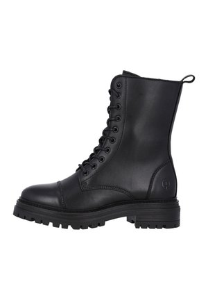 Botte de combat en cuir noir à lacets avec semelle épaisse à crampons et languette au talon, vue de côté.