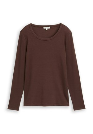 Camicia marrone a maniche lunghe realizzata in tessuto morbido, con scollatura rotonda e orlo dritto, dotata di spacchi laterali per facilitare il movimento.