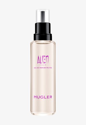 Transparante sprayfles met zwarte pomp en doorzichtige dop, gelabeld Alien Pulp Eau de Parfum Fruitee door Mugler in paarse tekst.