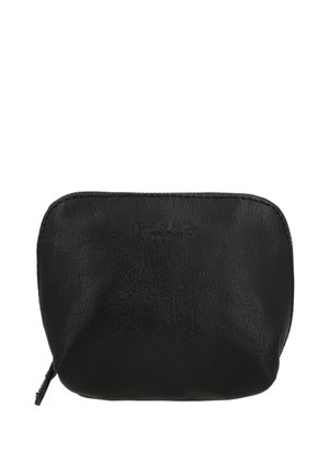 Compact zwart leren etui met ritssluiting, gladde textuur en subtiele, in reliëf aangebrachte branding aan de voorzijde in het midden.