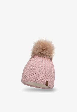 Gebreide roze muts met een pluizige tan pompon bovenop, voorzien van een structuurpatroon en een zachte voering. Etiket genaaid op de onderrand.