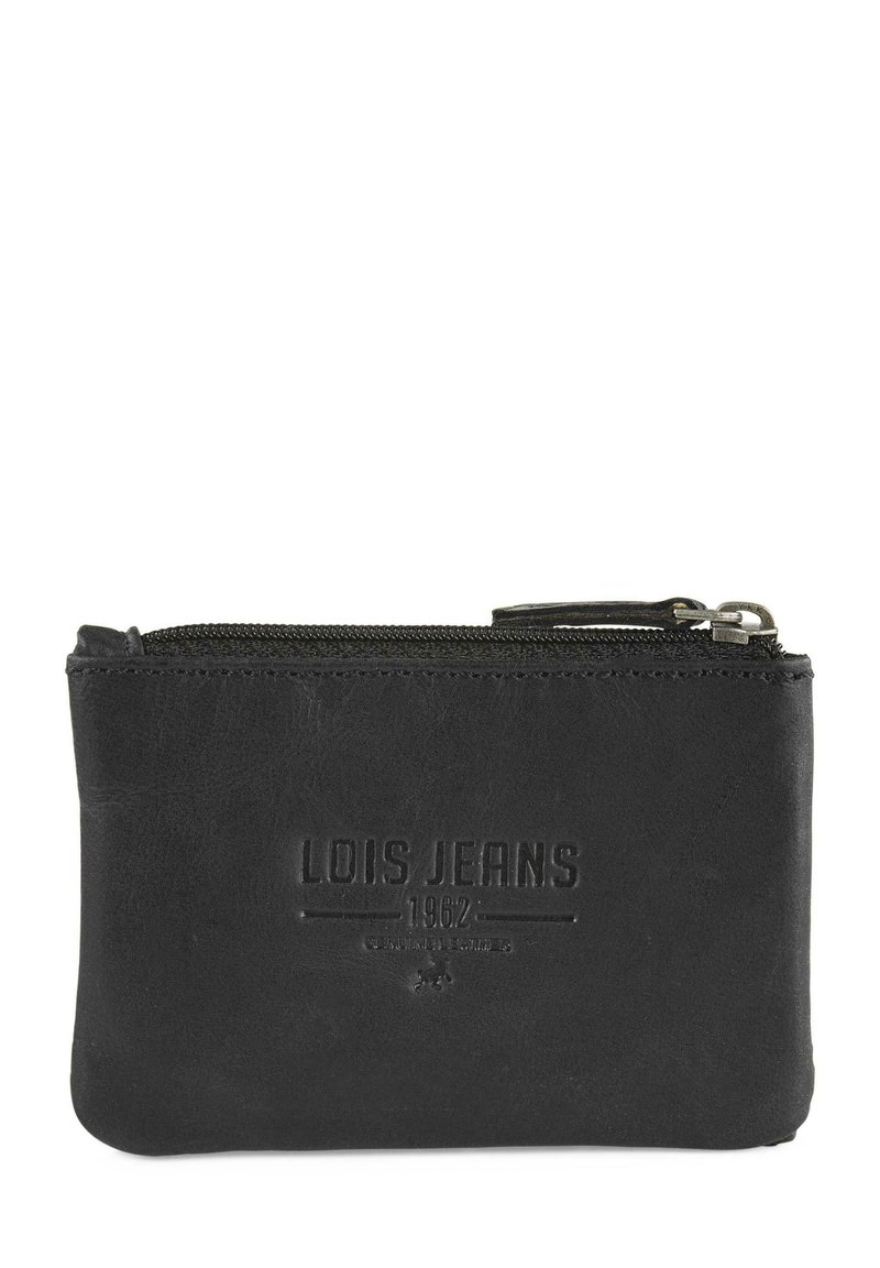 Cartera de cuero negra, cierre de cremallera, logo en relieve "LOIS JEANS 1962", textura suave, forma rectangular compacta, detalles de hardware mínimos.