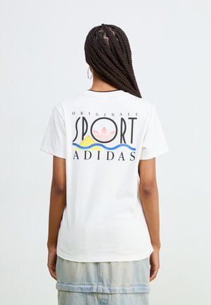 adidas Originals GRAPHIC LOOSE - T-shirt print - cloud white