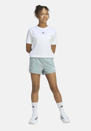 adidas Performance, PANTALONES CORTOS TRAINS ESSENTIALS 3 BANDAS - Pantalón corto de deporte - sage white