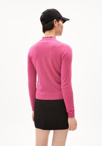 ARMEDANGELS OPHALIAA - Vest - crushed berry