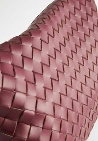 Next WEAVE  - Clutches - red