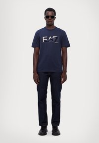 EA7 Emporio Armani Apdrukāts T-krekls - blue