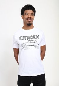 Bílá bavlněná tričko s černou ilustrací auta Citroën, s technickými rozměry a slovem "CITROËN" nad ním.