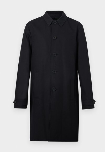 Μακρύ παλτό για άνδρες σε μαύρο χρώμα με εμπρόσθιο κλείσιμο με κουμπιά, μυτερό γιακά, πλαϊνές τσέπες και μανσέτες με κουμπιά.