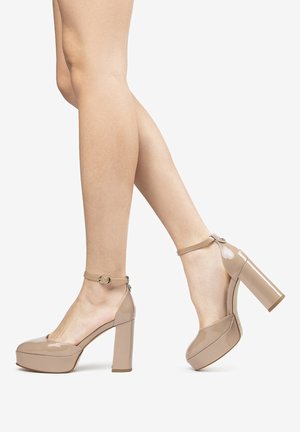 Platform heels - nudo